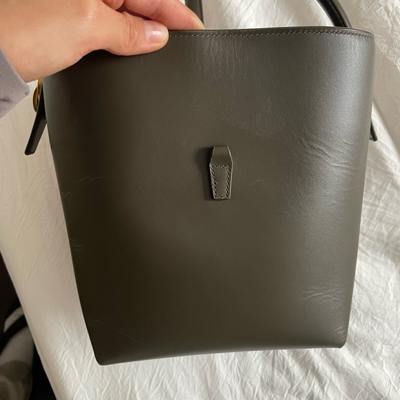 Saint Laurent Le small leather bucket bag - Picture 13 of 16